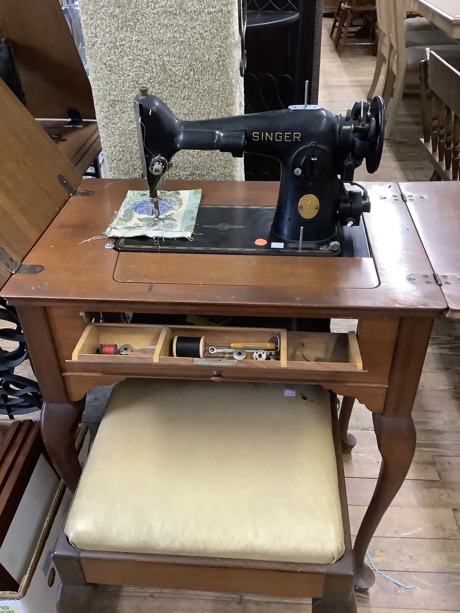 Vintage Value Of Old Singer Sewing Machine In Wood www